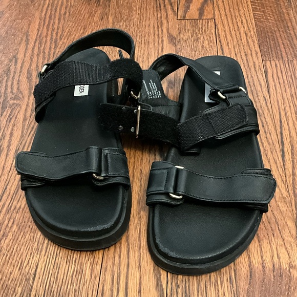 Steve Madden Shoes - Steve Madden Sandals - Size 8 1/2